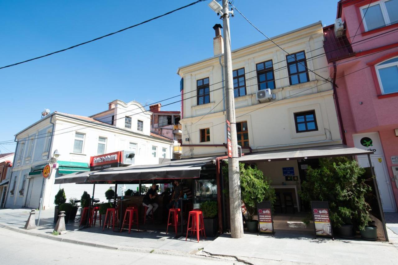 Stone Bridge Apartments Bitola Bagian luar foto