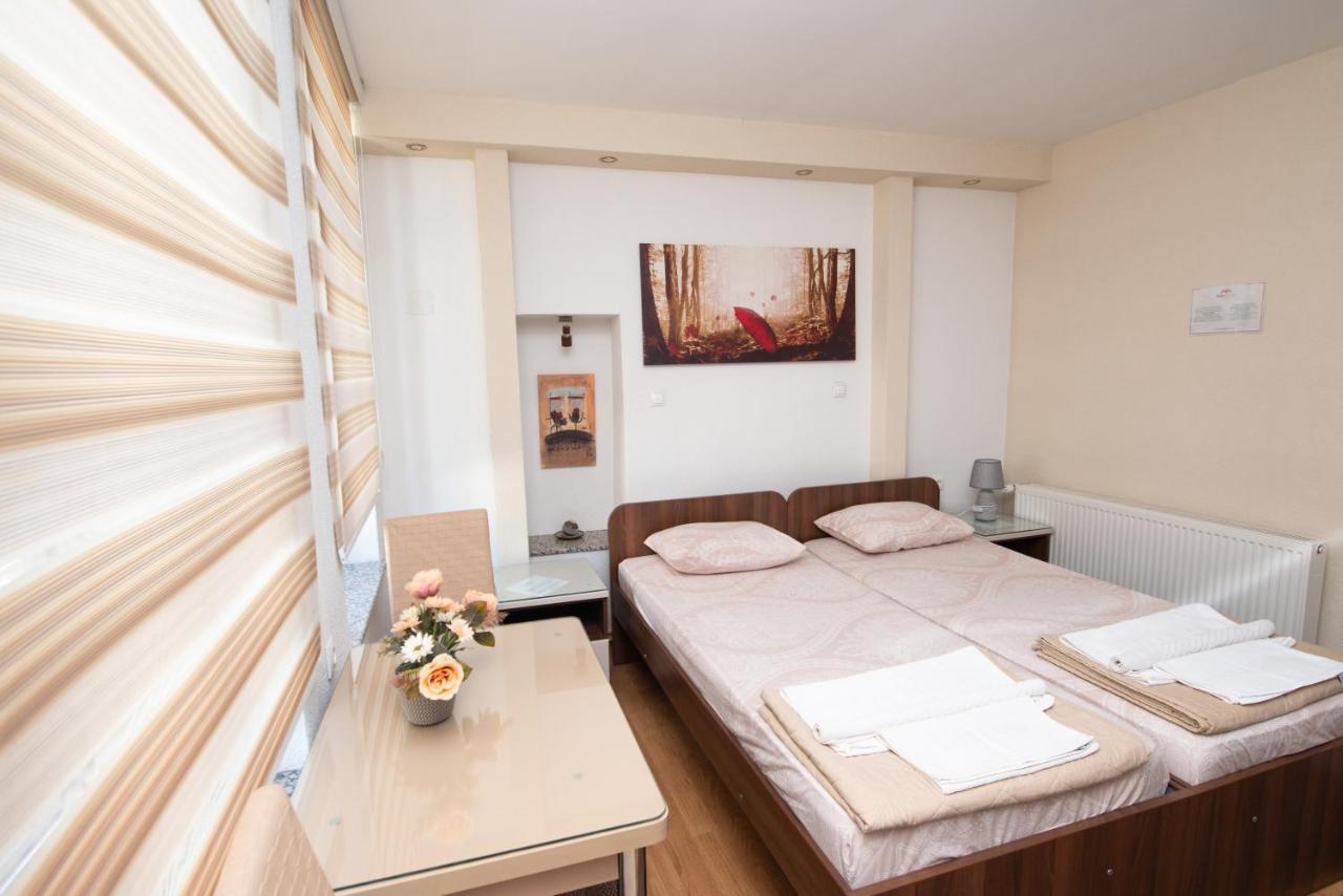 Stone Bridge Apartments Bitola Bagian luar foto